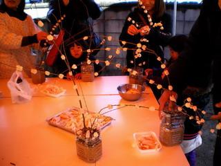 花もち作り(小弓の庄)