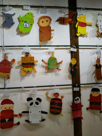 図画工作作品展飾り付けをしました。1月20日土曜日から開催